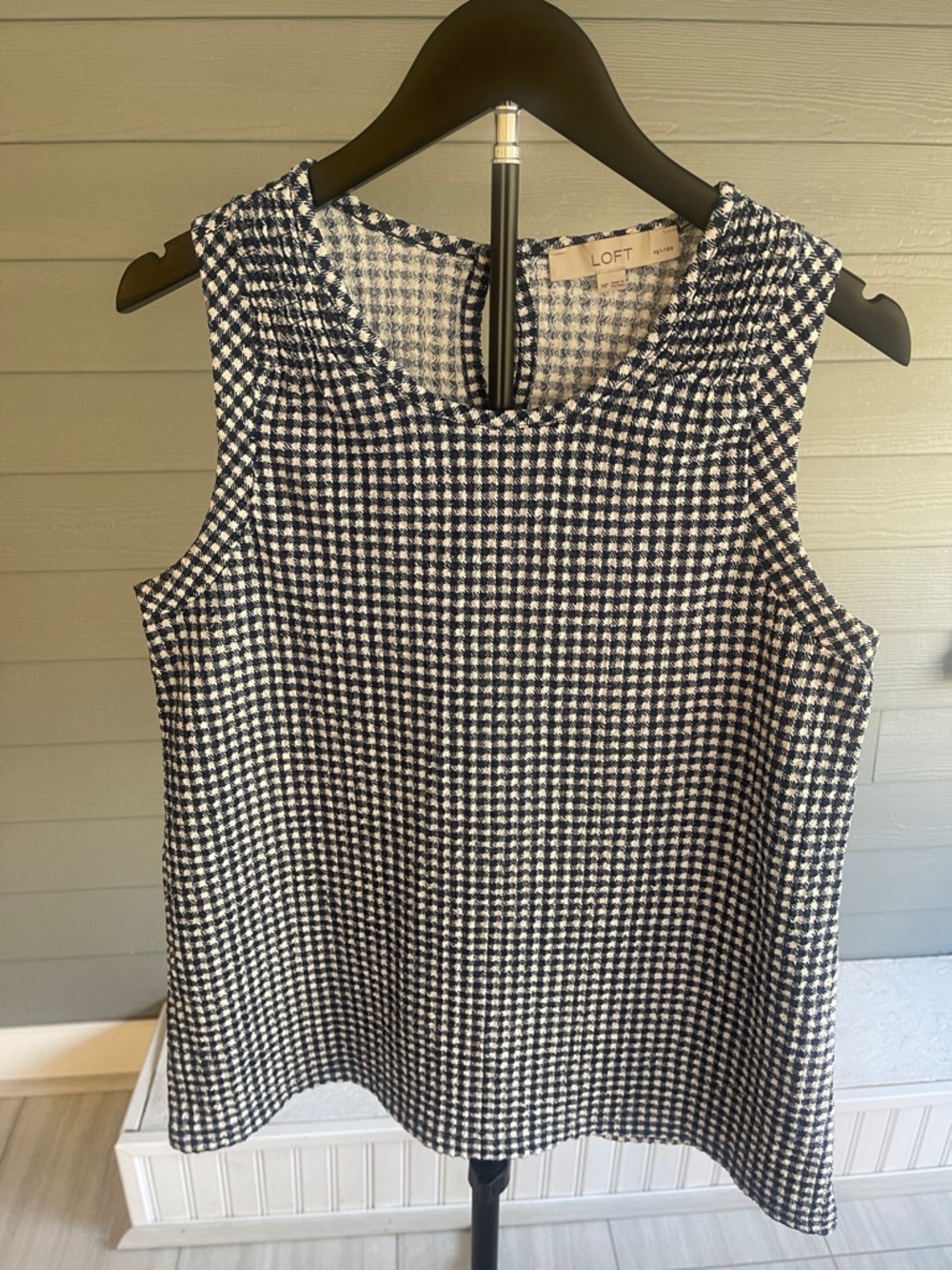 LOFT Navy and White Gingham Sleeveless Top Size Petite M